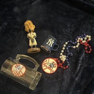 New York Yankees Memorabilia Set